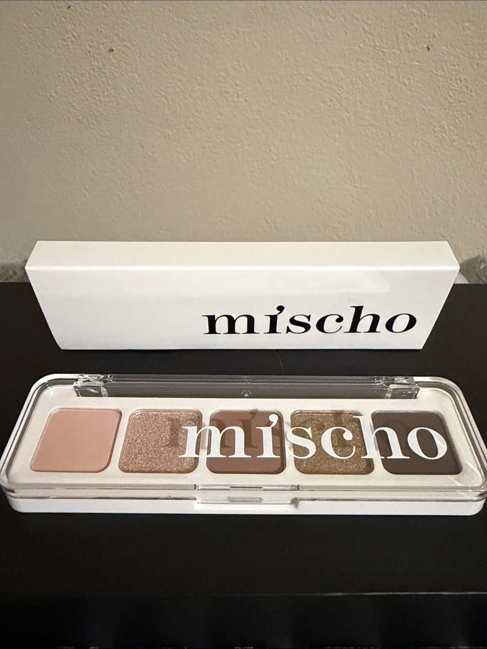 Mischo Beauty Mini Eyeshadow Palette